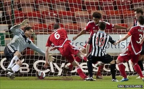 Liam Buchanan scores Dunfermline's third