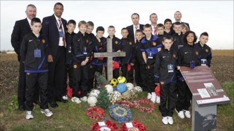 Brian McClair with United's under-12s