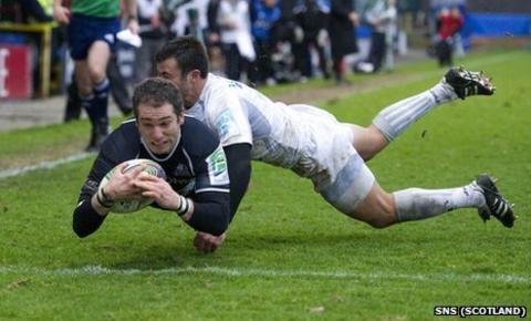 Federico Aramburu scores a try for Glasgow Warriors against Montpellier