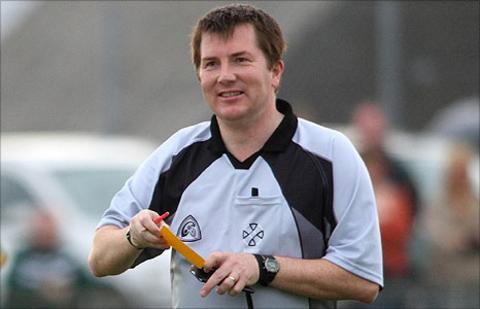 Referee Ray Matthews