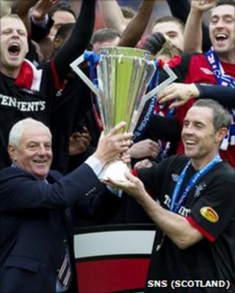 Walter Smith and David Weir lift SPL trophy