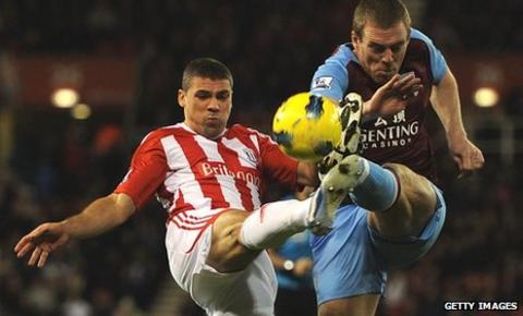 Jonathan Walters and Richard Dunne