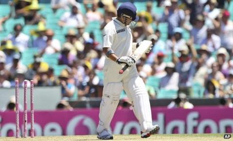 Sachin Tendulkar walks off after being bowled by Peter Siddle