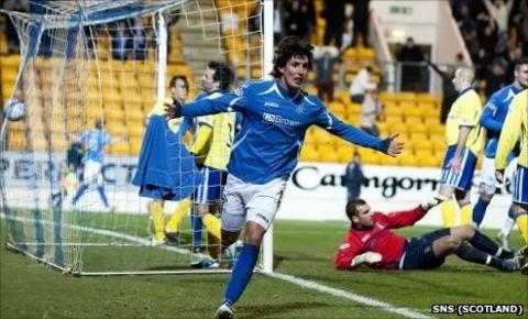Francisco Sandaza celebrates
