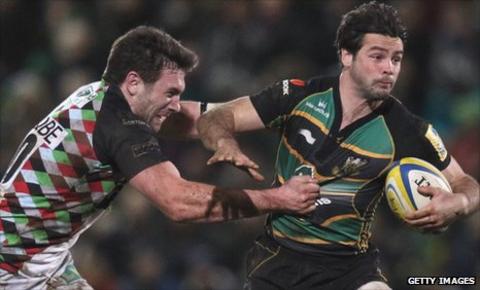 Ben Foden is tackled by Harlequins' Tom Guest