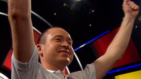 Belgian Geert De Vos beats Tony West at the Lakeside