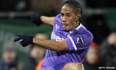 Tottenham midfield player Steven Pienaar