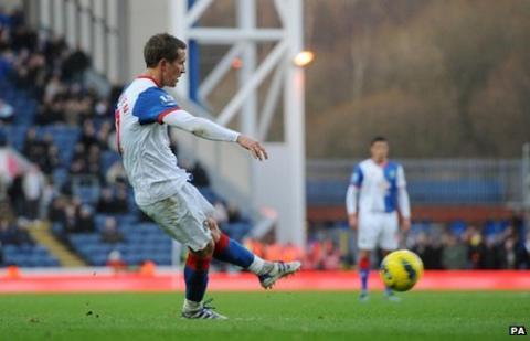 Morten Gamst Pedersen opens the scoring
