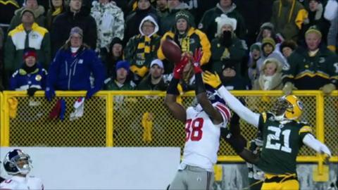Hakeem Nicks gathers for a touchdown