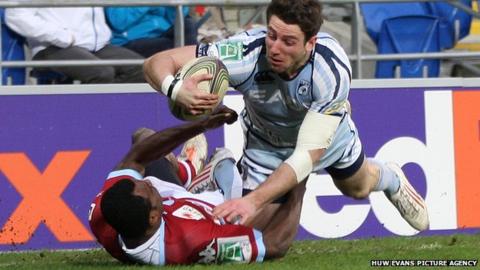 Alex Cuthbert powers over to score his second try