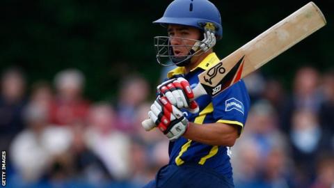 Chris Taylor batting for Gloucestershire