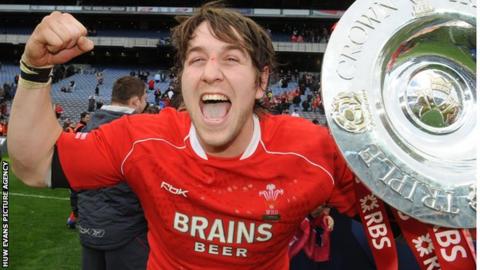 Ryan Jones celebrating Wales' Triple Crown in 2008