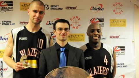 Derby coach Jamie Maudsley (centre), is flanked by Mark Woodhouse (left) and Stedroy Baker