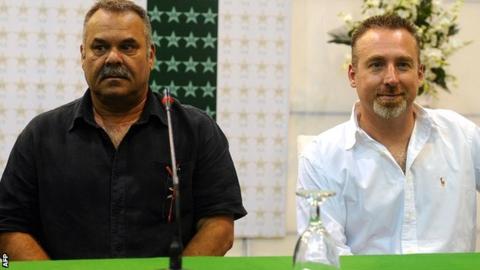 Dav Whatmore (left) with fielding coach Julien Fountain