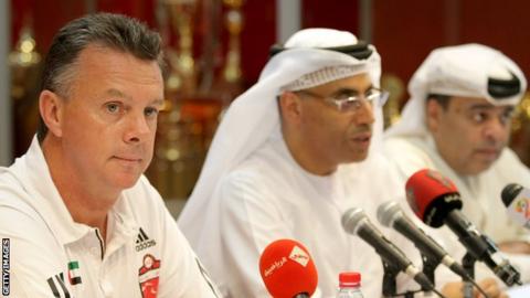 David O'Leary with team director Ahmed Hamad and Hamid Obaidullah, deputy chairman of the club, in August 2010.