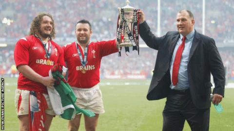 Mike Ruddock (right) lifts the Grand Slam with Wales in 2005