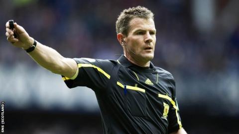 Referee Steve Conroy