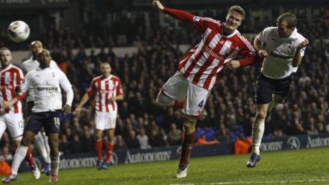 Rafael Van der Vaart and Robert Huth