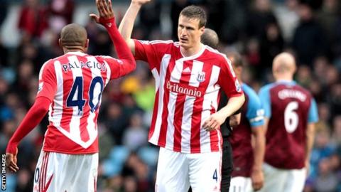 Stoke celebrate Robert Huth's equaliser against Aston Villa