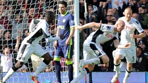 Fulham celebrate Philippe Senderos's winner