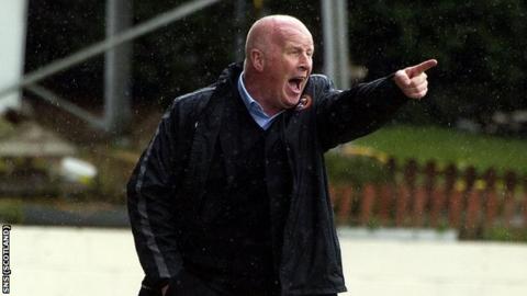 Dundee United manager Peter Houston
