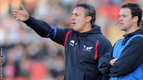 Nigel Davies and Mark Jones, the Scarlets coaches