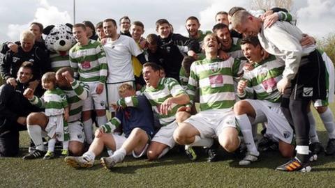 The New Saints celebrate following their title win