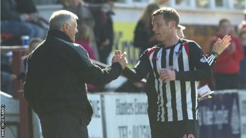 Jim Jefferies congratulates Pars scorer Andy Kirk