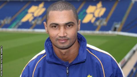 Alviro Petersen