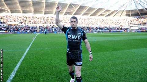 Shane Williams, Wales and Ospreys wing