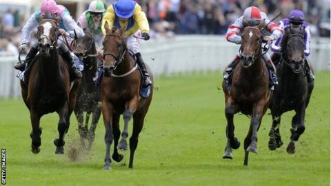 Mickddam (centre, yellow) wins the Chester Vase