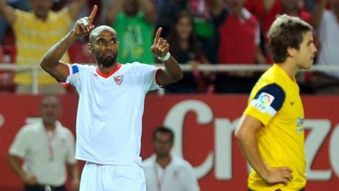 Fredi Kanoute in action for Sevilla