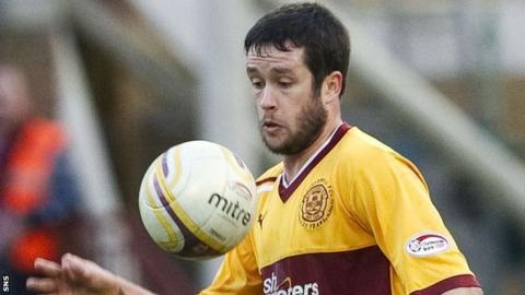 Tim Clancy is expected to leave Motherwell and join Hibernian
