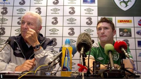 Republic of Ireland coach Giovanni Trapattoni (left) with captain Robbie Keane