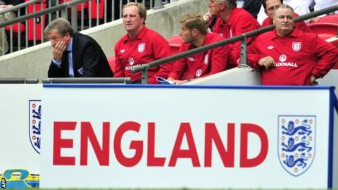 Roy Hodgson (left) in the England dug-out