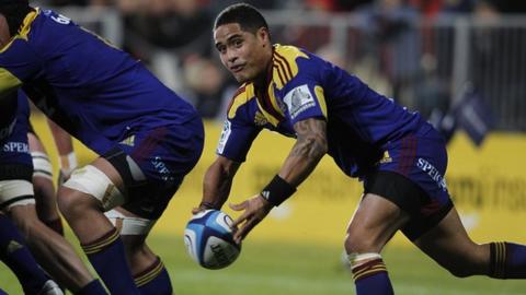 Aaron Smith is preferred to Piri Weepu at scrum-half