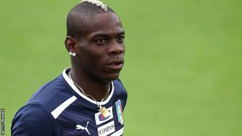 Mario Balotelli stares in training