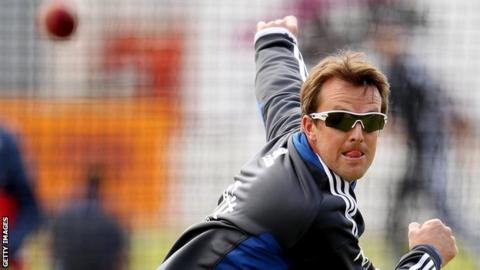 Graeme Swann bowls during a nets session