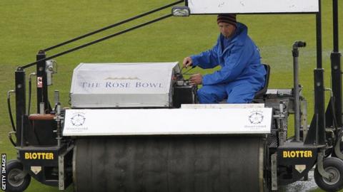 Rain delays Hampshire against Yorkshire
