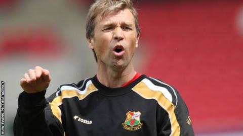 Llanelli manager Andy Legg