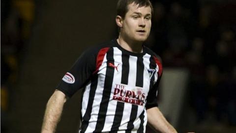 Paddy Boyle in action for Dunfermline
