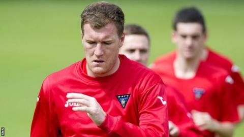 Kevin Kyle training with Dunfermline