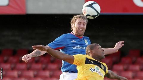 Ryan Henderson went close for Linfield in the first half