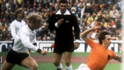 Jack Taylor officiating at the 1974 World Cup final