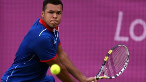 Jo-Wilfried Tsonga in action against Milos Raonic