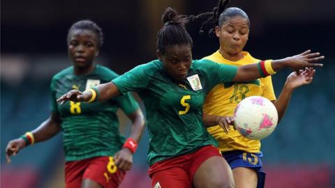 Cameroon women in action against Brazil women