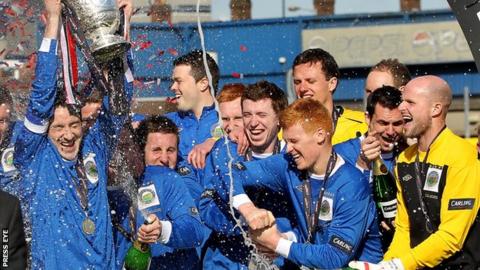 Linfield won the 2011/12 Irish Premiership