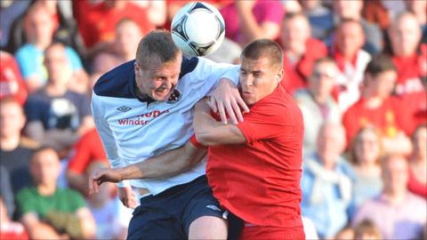 Jordan Owens and Jakub Sokolik