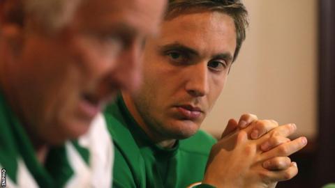 Kevin Doyle (right) with Republic of Ireland manager Giovanni Trapattoni