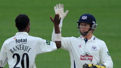 Jonathan Batty (right)